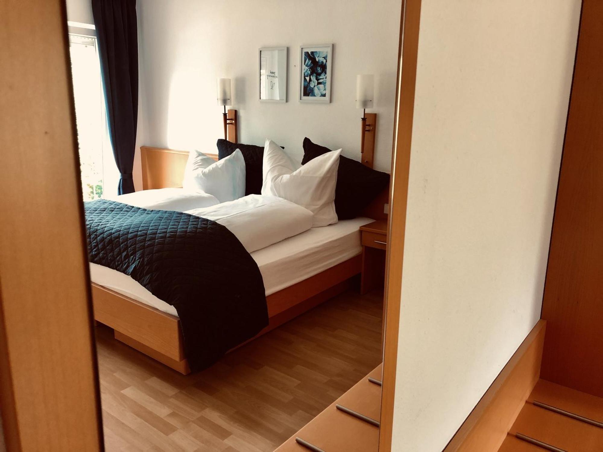 Am Landhaus - Gaestezimmer Walsheim Exterior photo